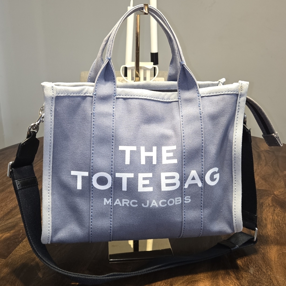 Marc Jacobs Denim The Tote Bag w/strap🤍